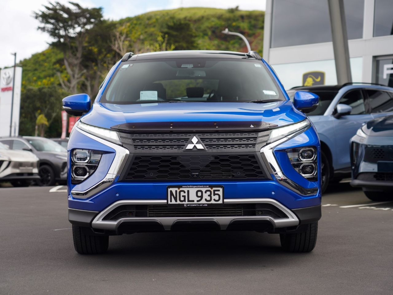 Vehicle image 4