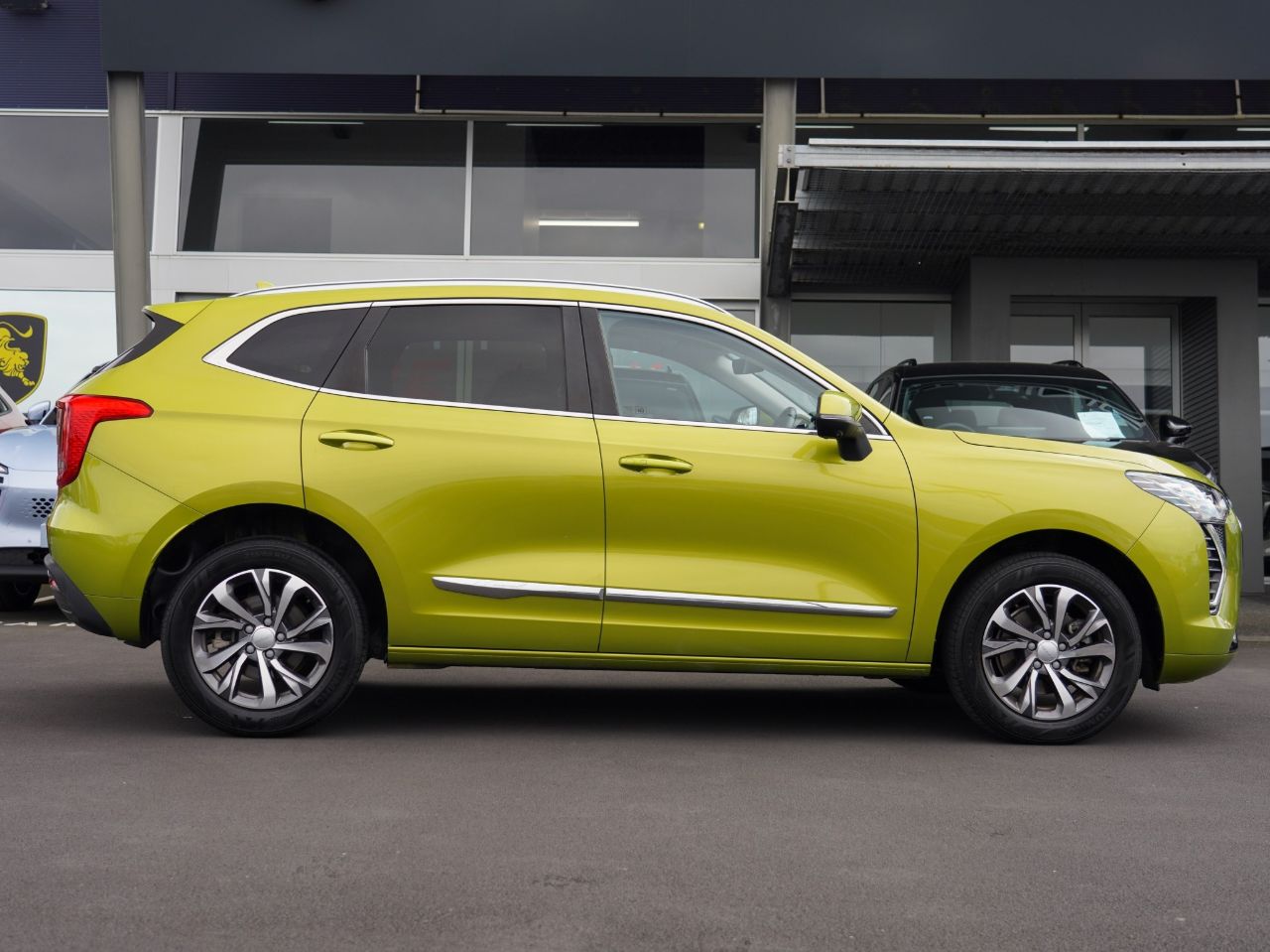 Vehicle image 2