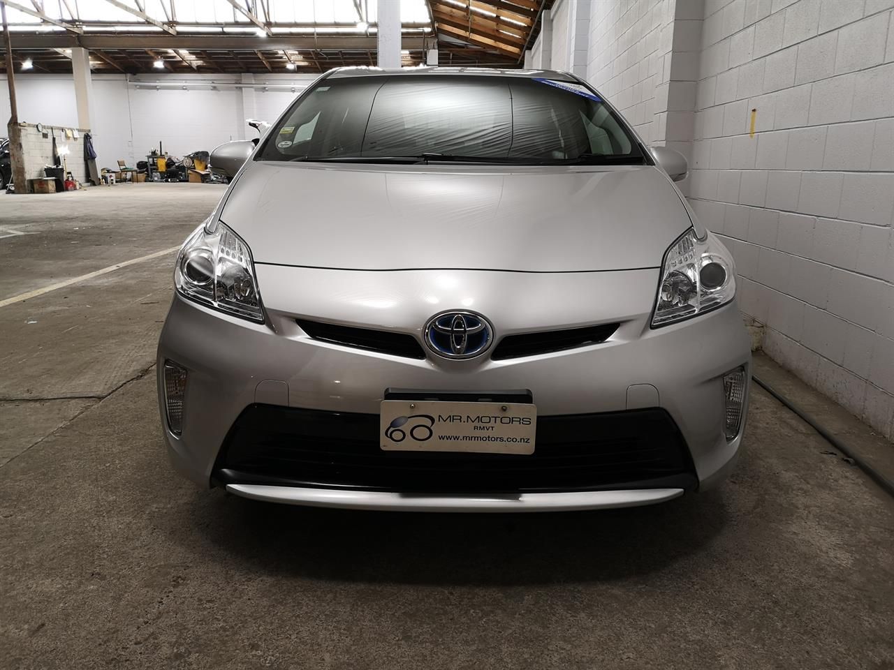 Vehicle image 4