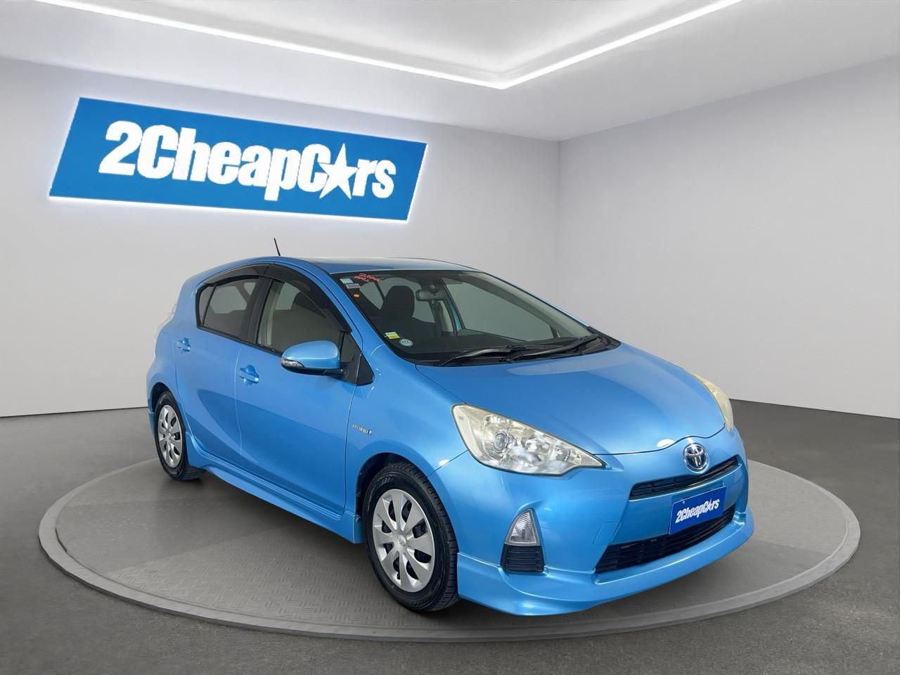Vehicle image 3