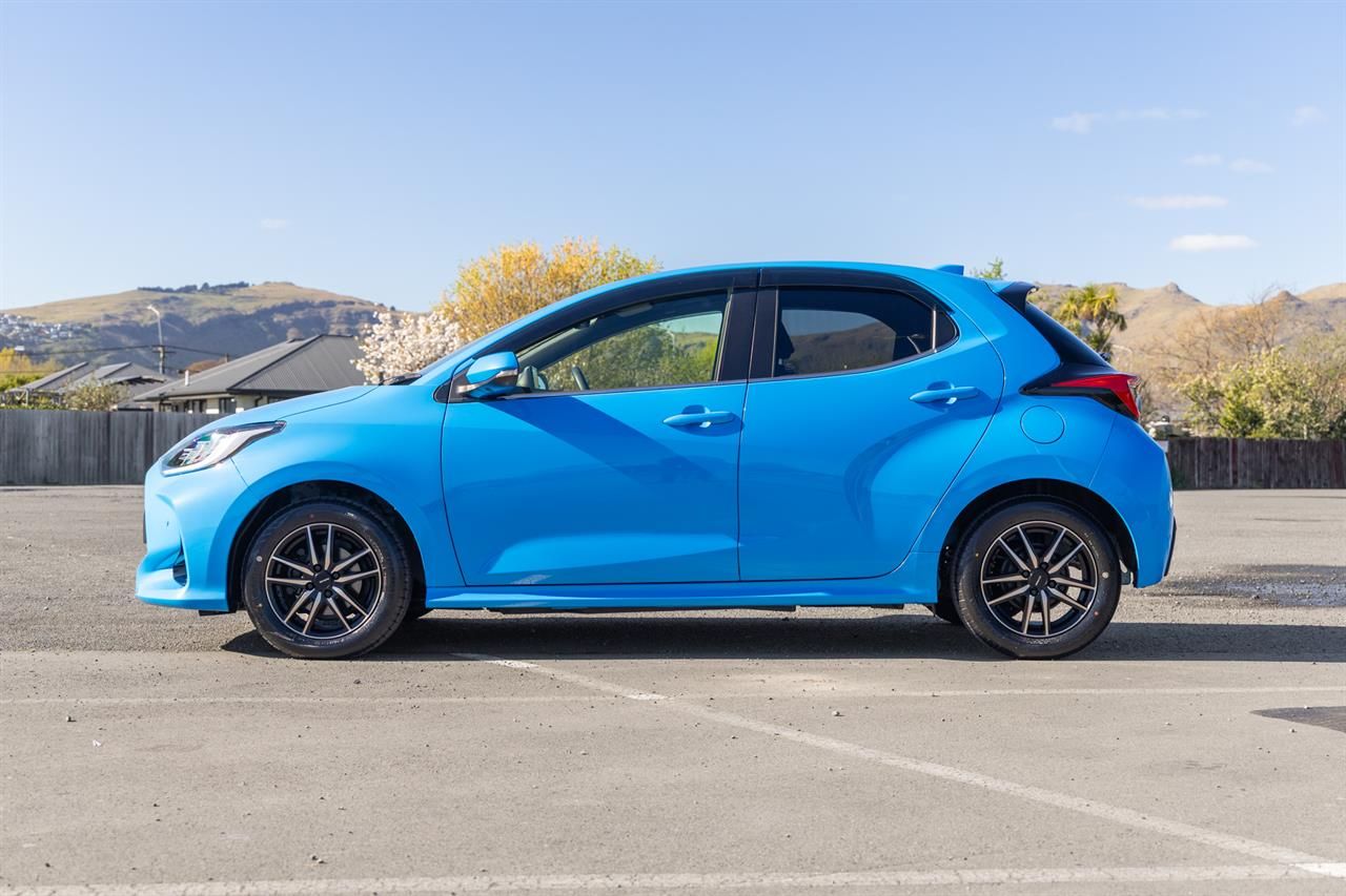 Vehicle image 5