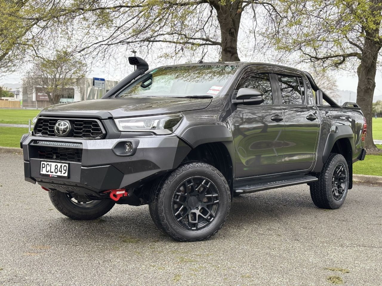 Vehicle image 4