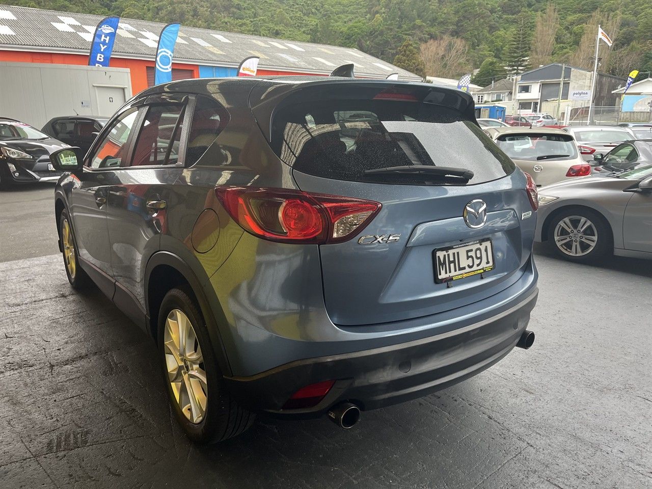Vehicle image 4