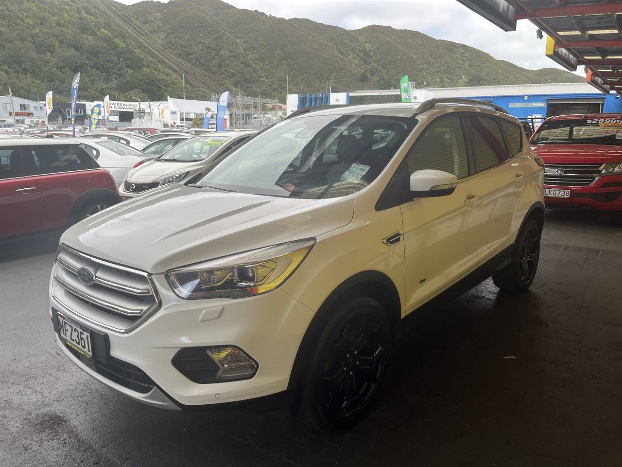 Vehicle image 3