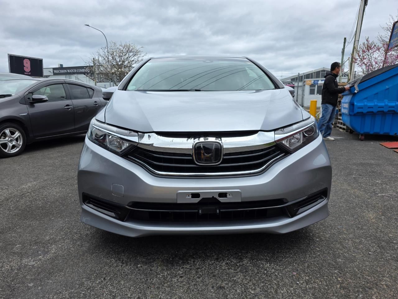 Vehicle image 3