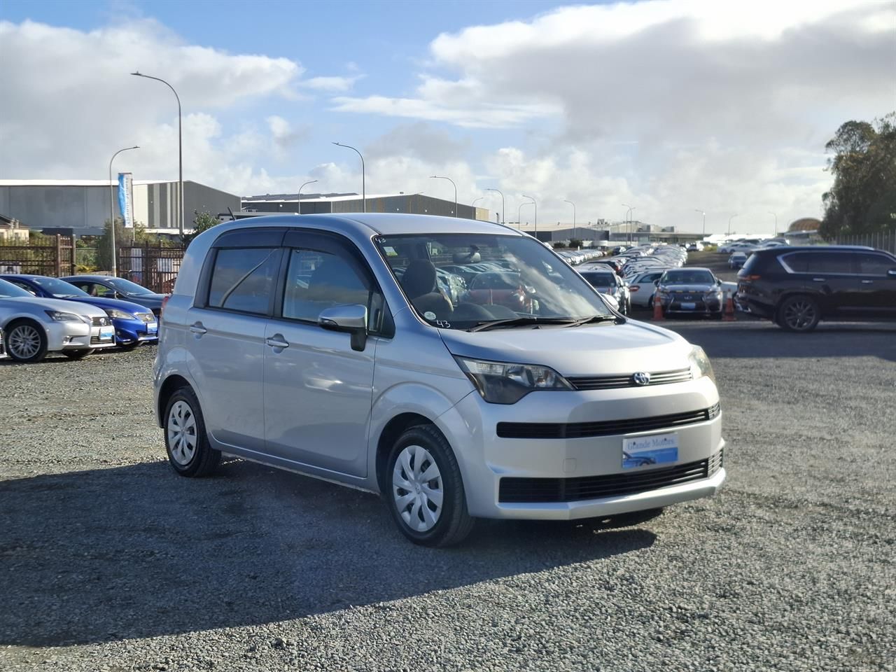 Vehicle image 1