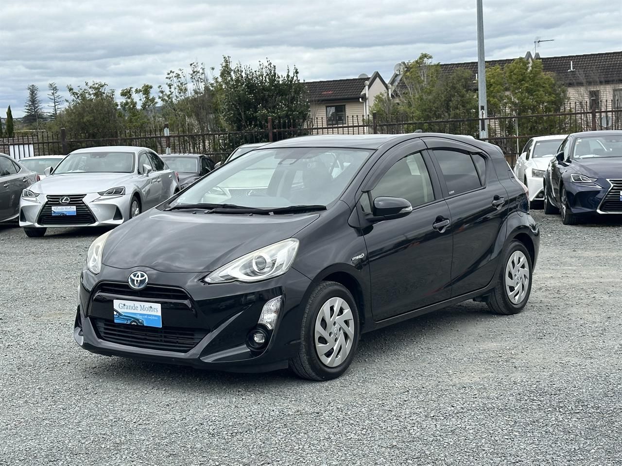 Vehicle image 3