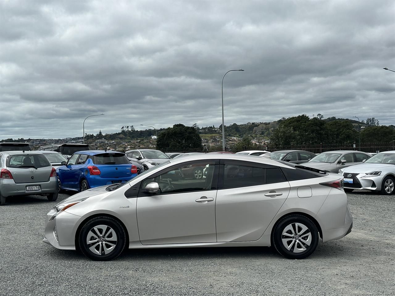 Vehicle image 4