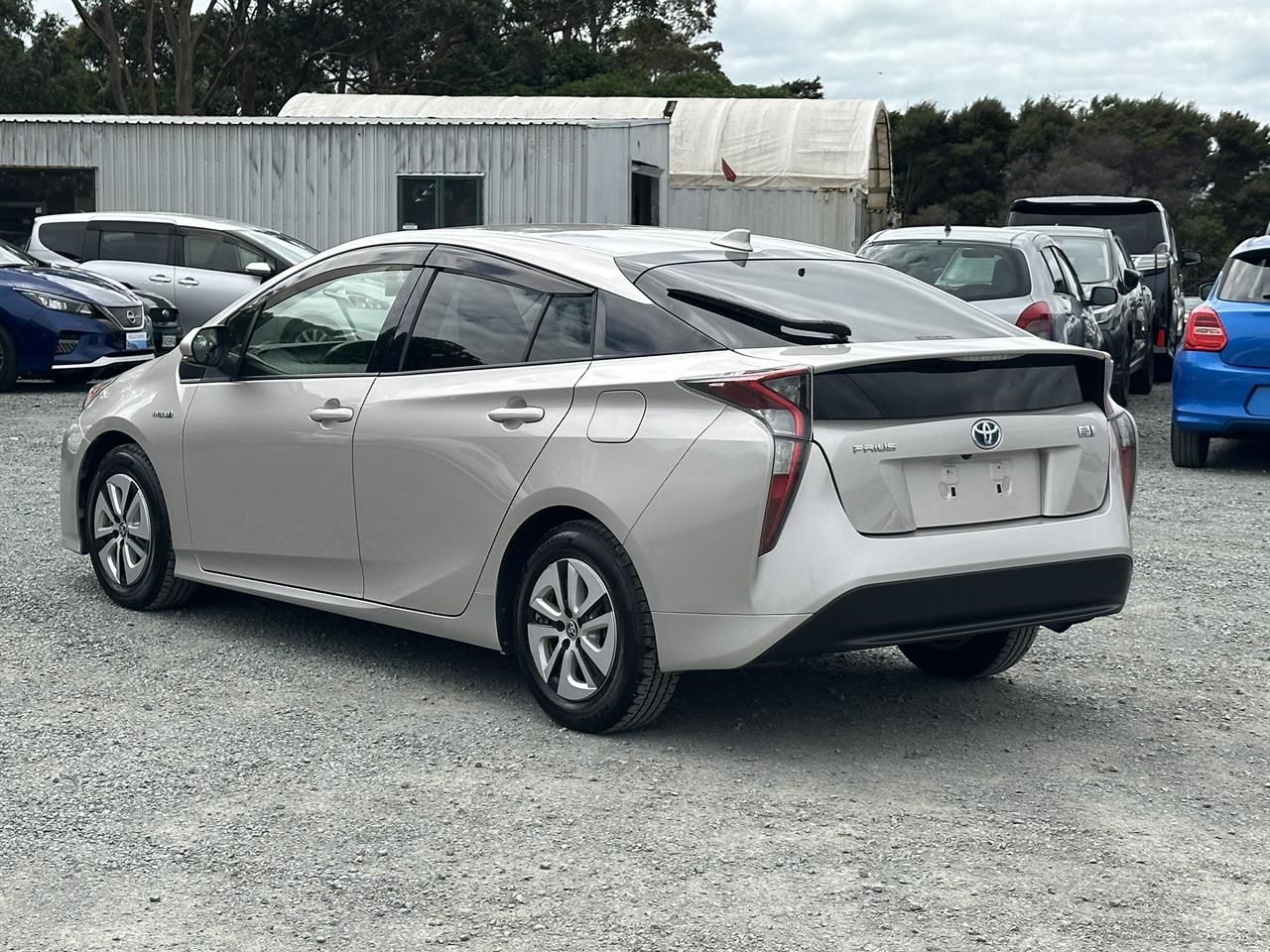 Vehicle image 5