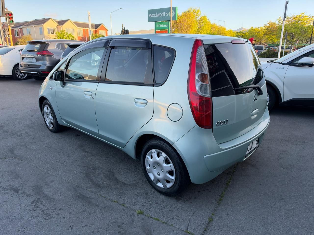 Vehicle image 4