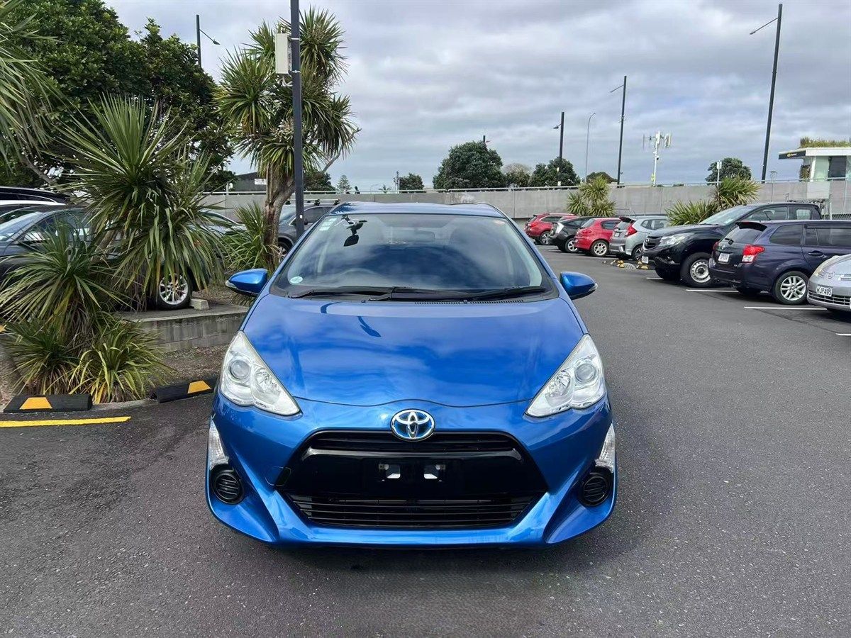 Vehicle image 2