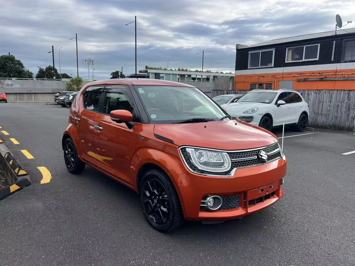 Vehicle image 3