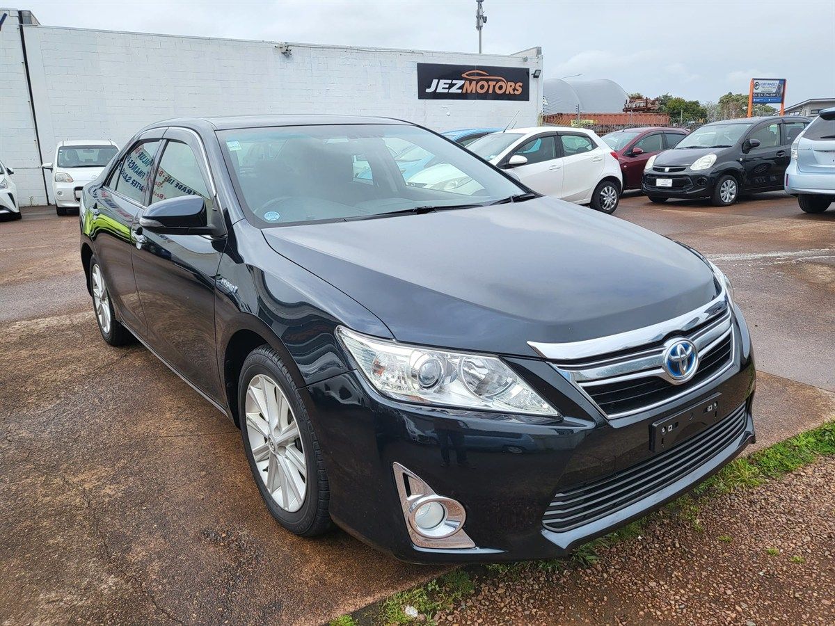 Vehicle image 3