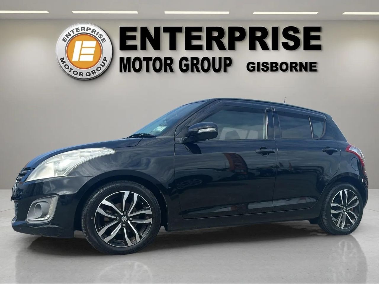 Vehicle image 4