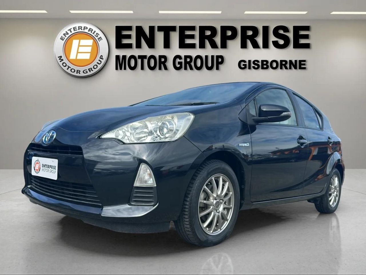 Vehicle image 3