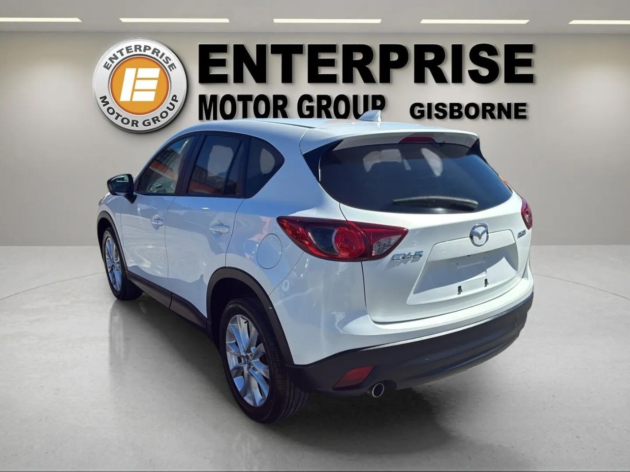 Vehicle image 5