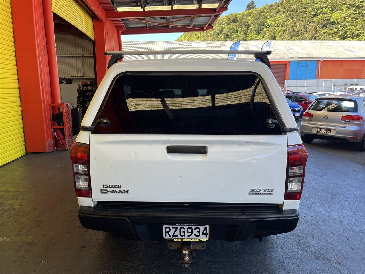 Vehicle image 5