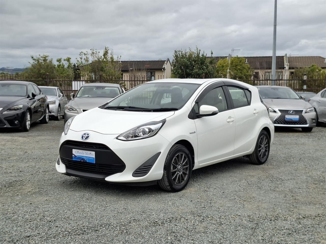 Vehicle image 3