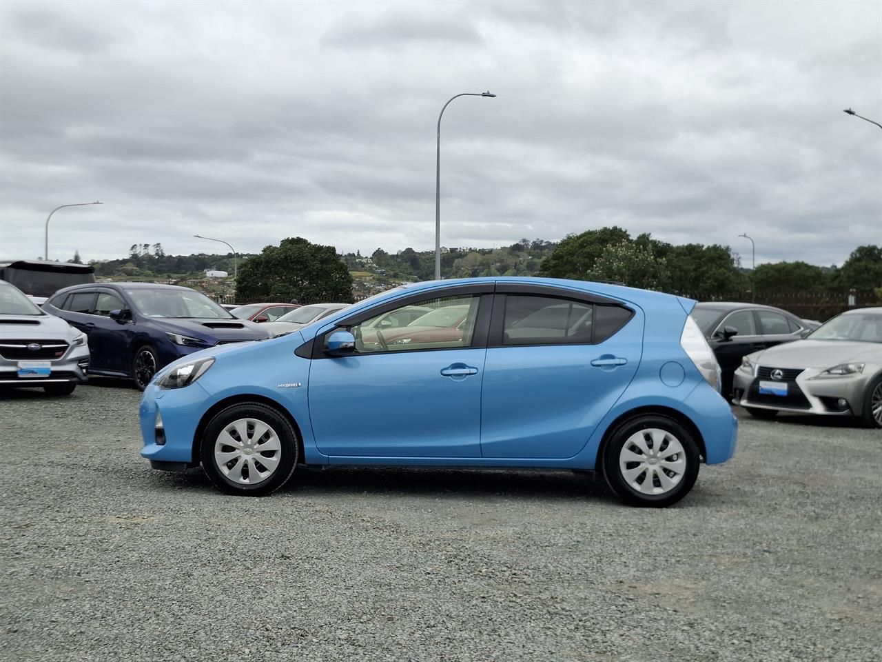 Vehicle image 4