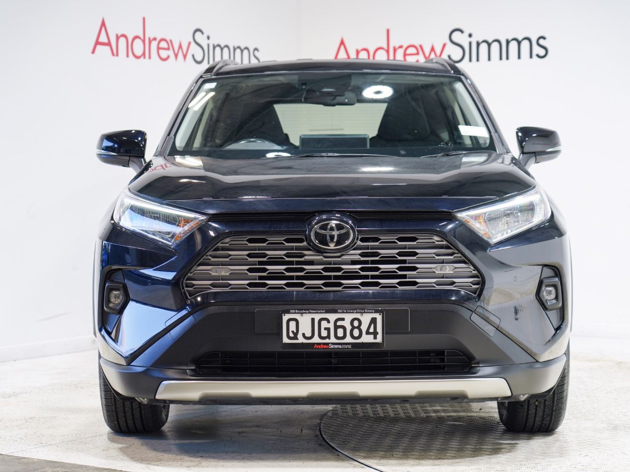 Vehicle image 4