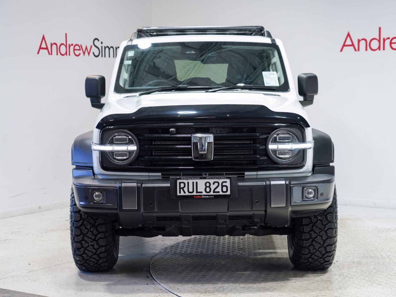 Vehicle image 4