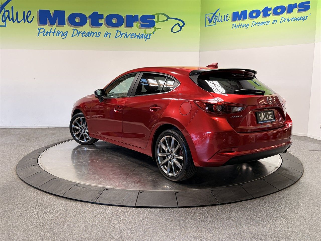 Vehicle image 5