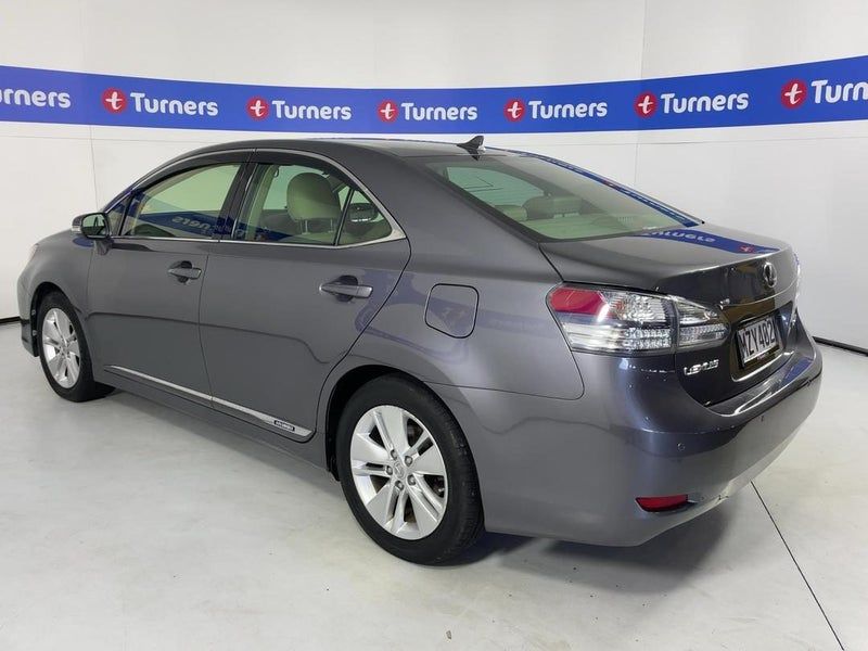 Vehicle image 5