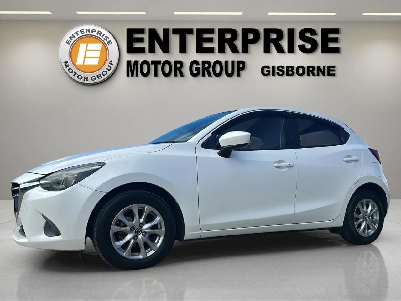 Vehicle image 4