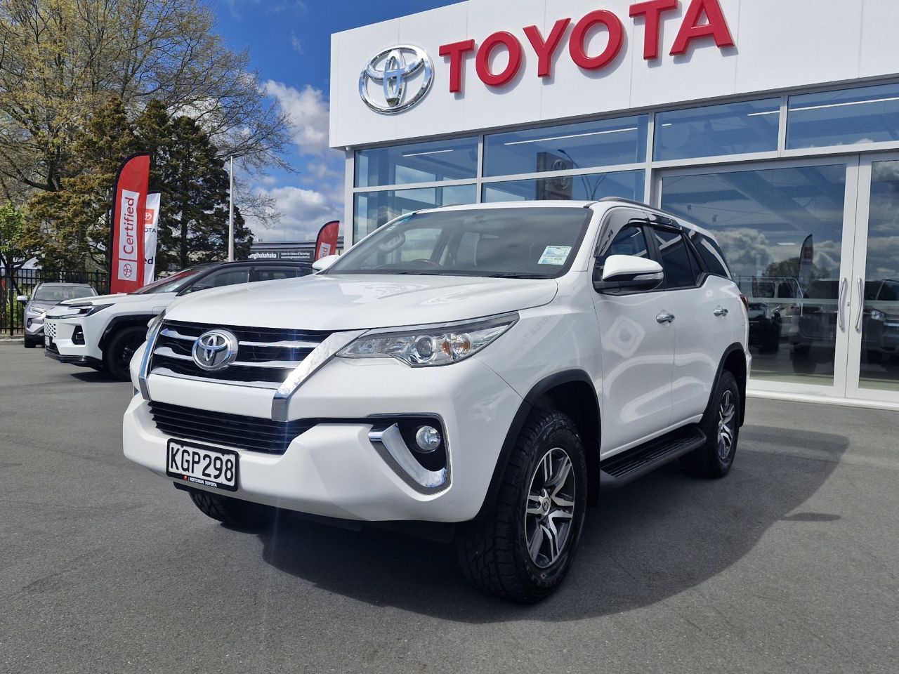 Vehicle image 3