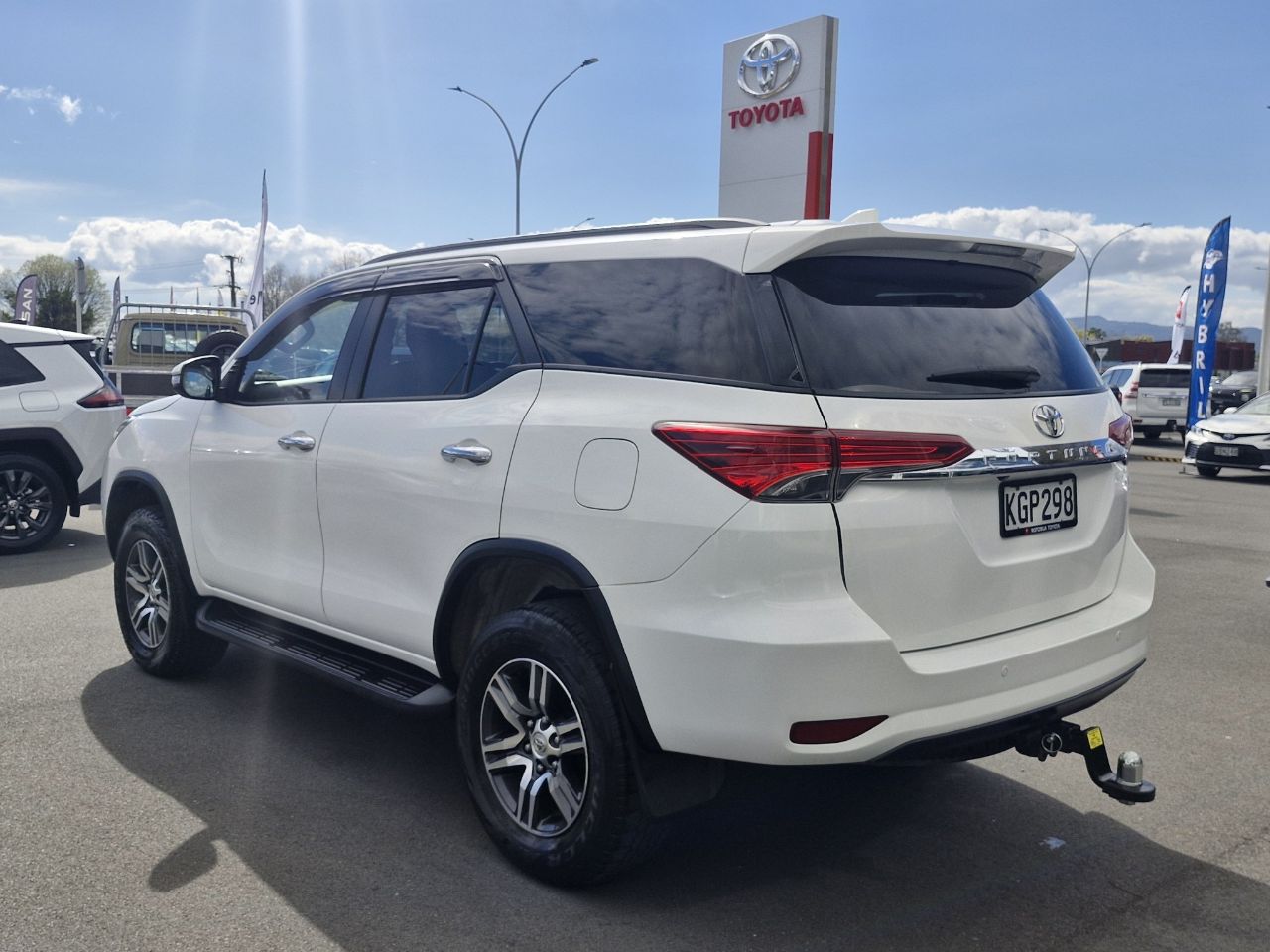 Vehicle image 5