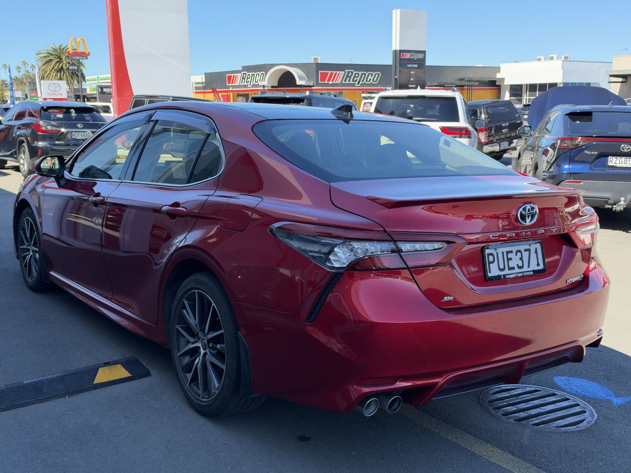 Vehicle image 5