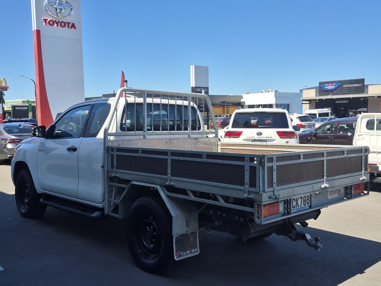 Vehicle image 5