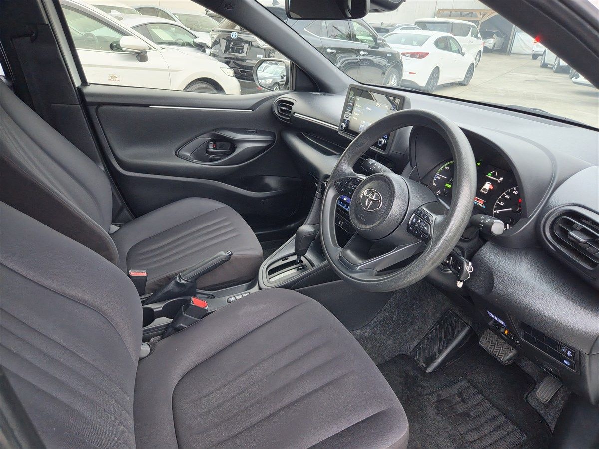 Vehicle image 3