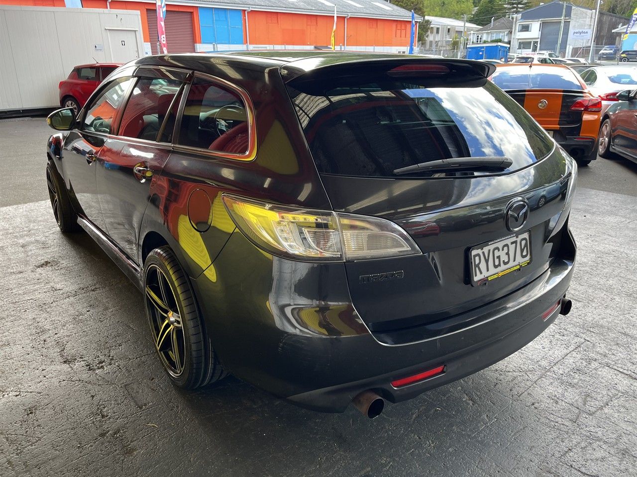 Vehicle image 4