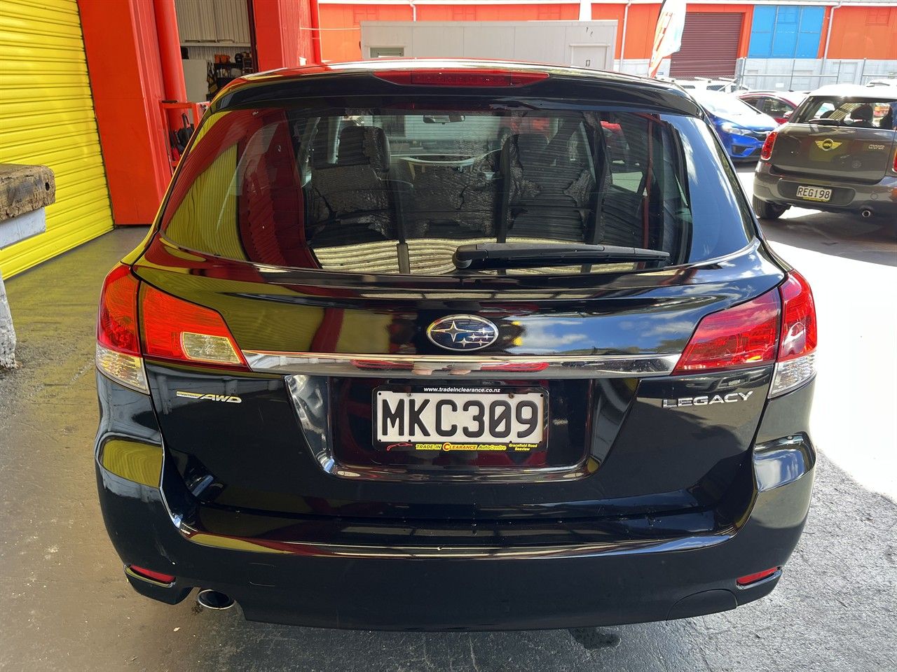 Vehicle image 5