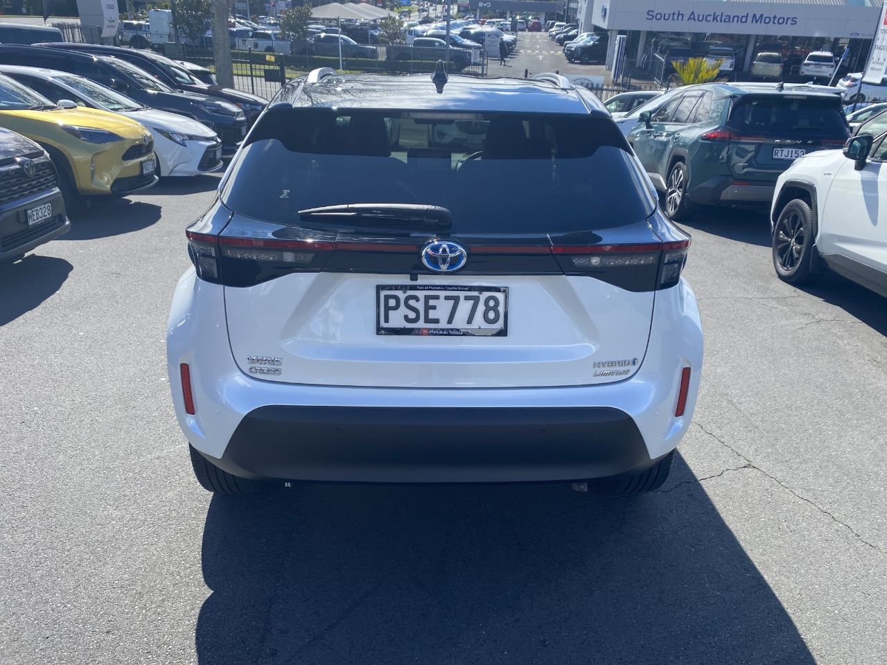 Vehicle image 3