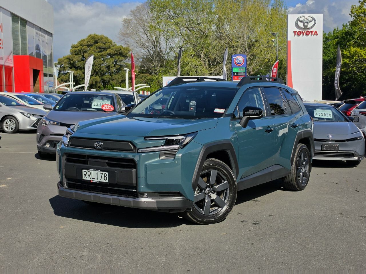 Vehicle image 3