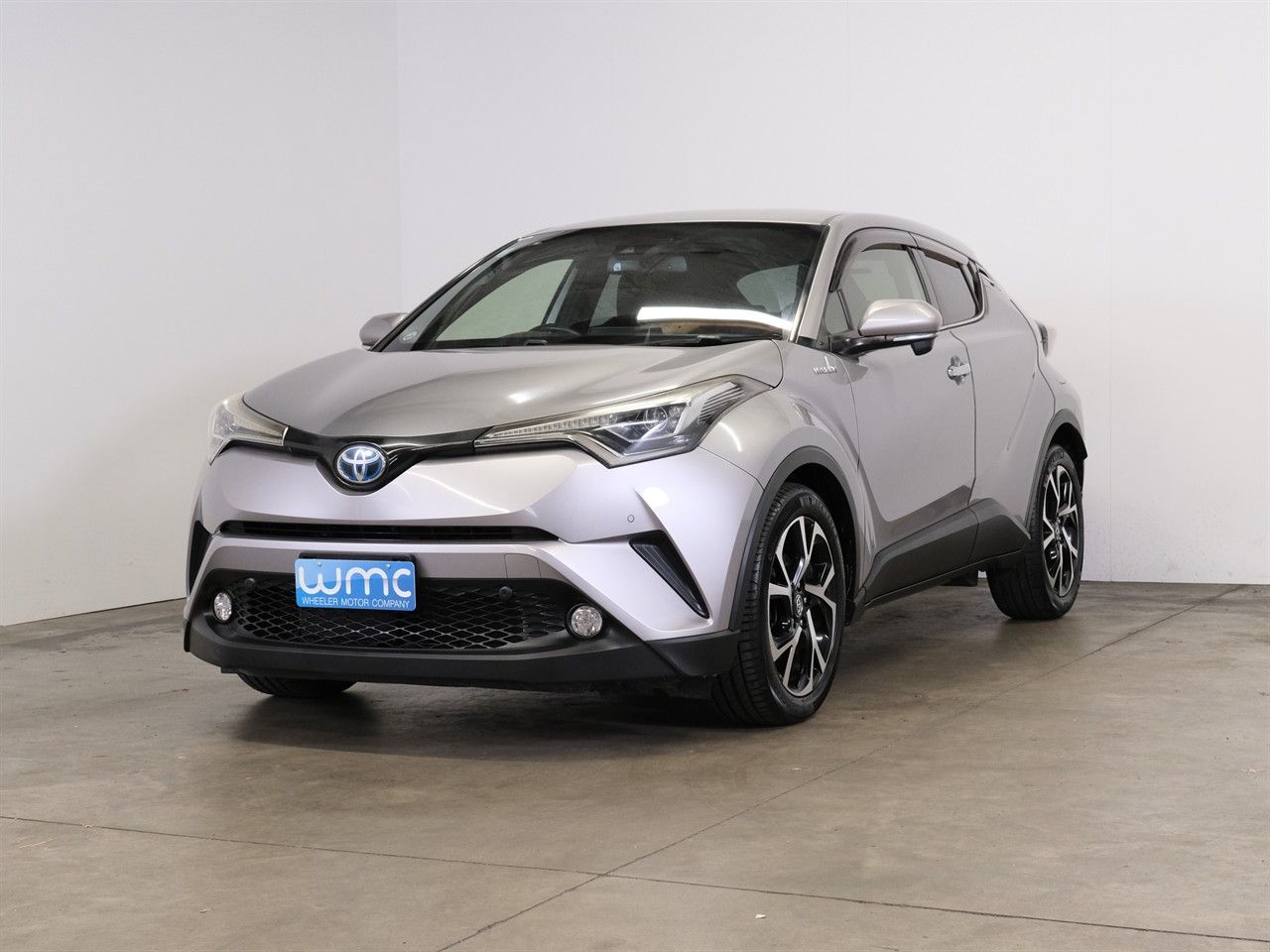 Vehicle image 4