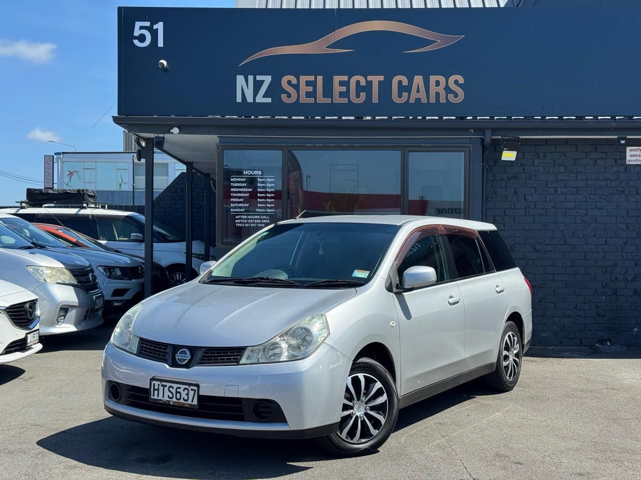 Vehicle image 3