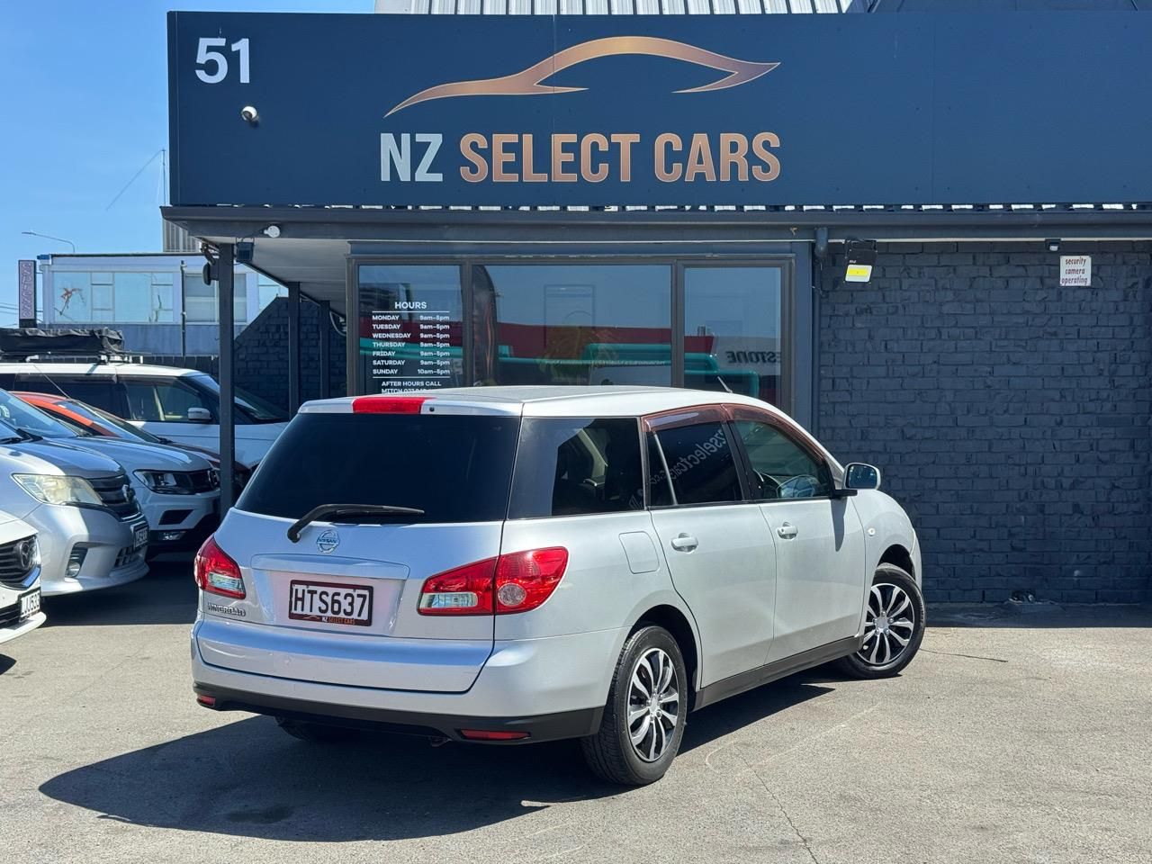 Vehicle image 4