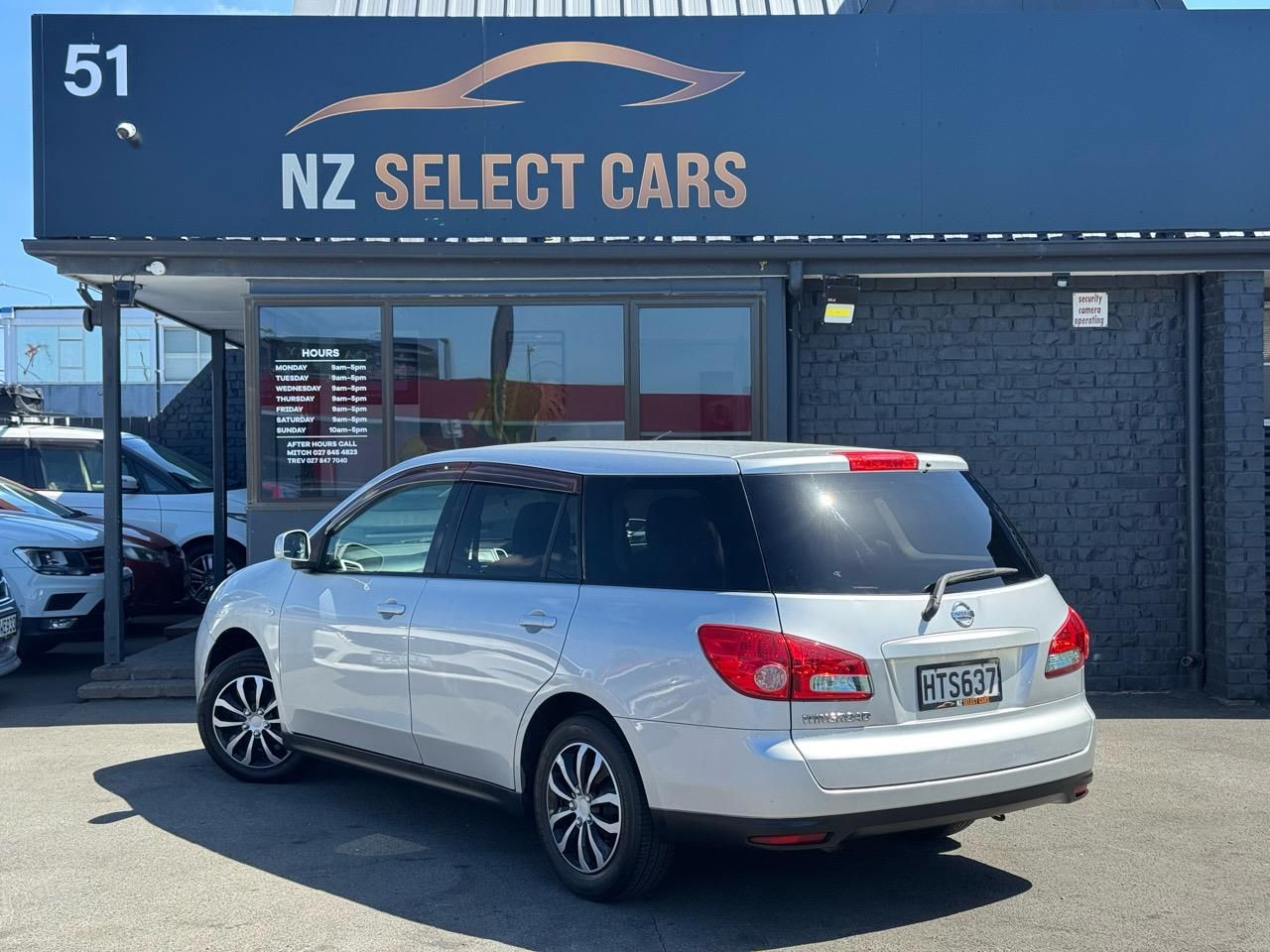 Vehicle image 5
