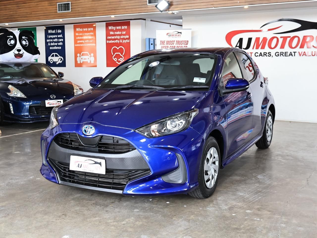 Vehicle image 3