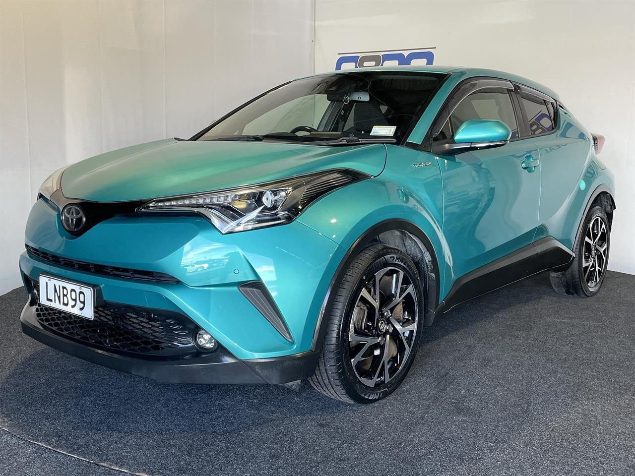 Vehicle image 3