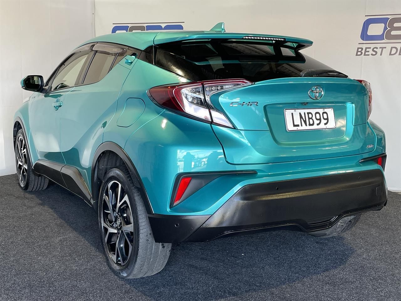 Vehicle image 4