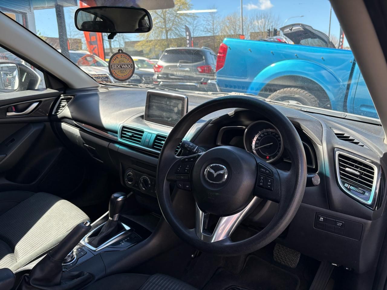 Vehicle image 5