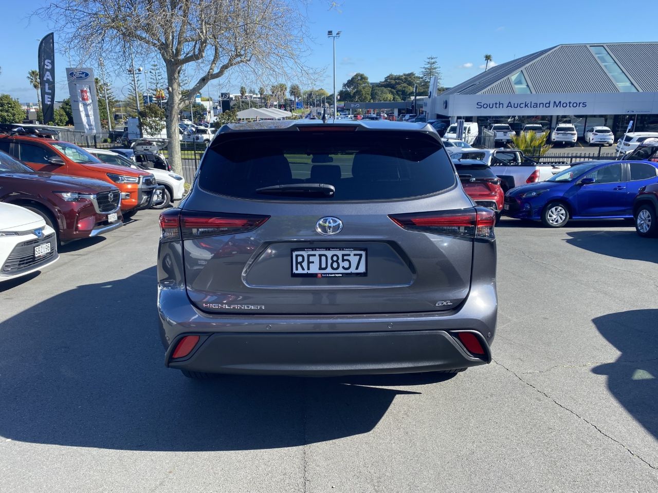Vehicle image 3
