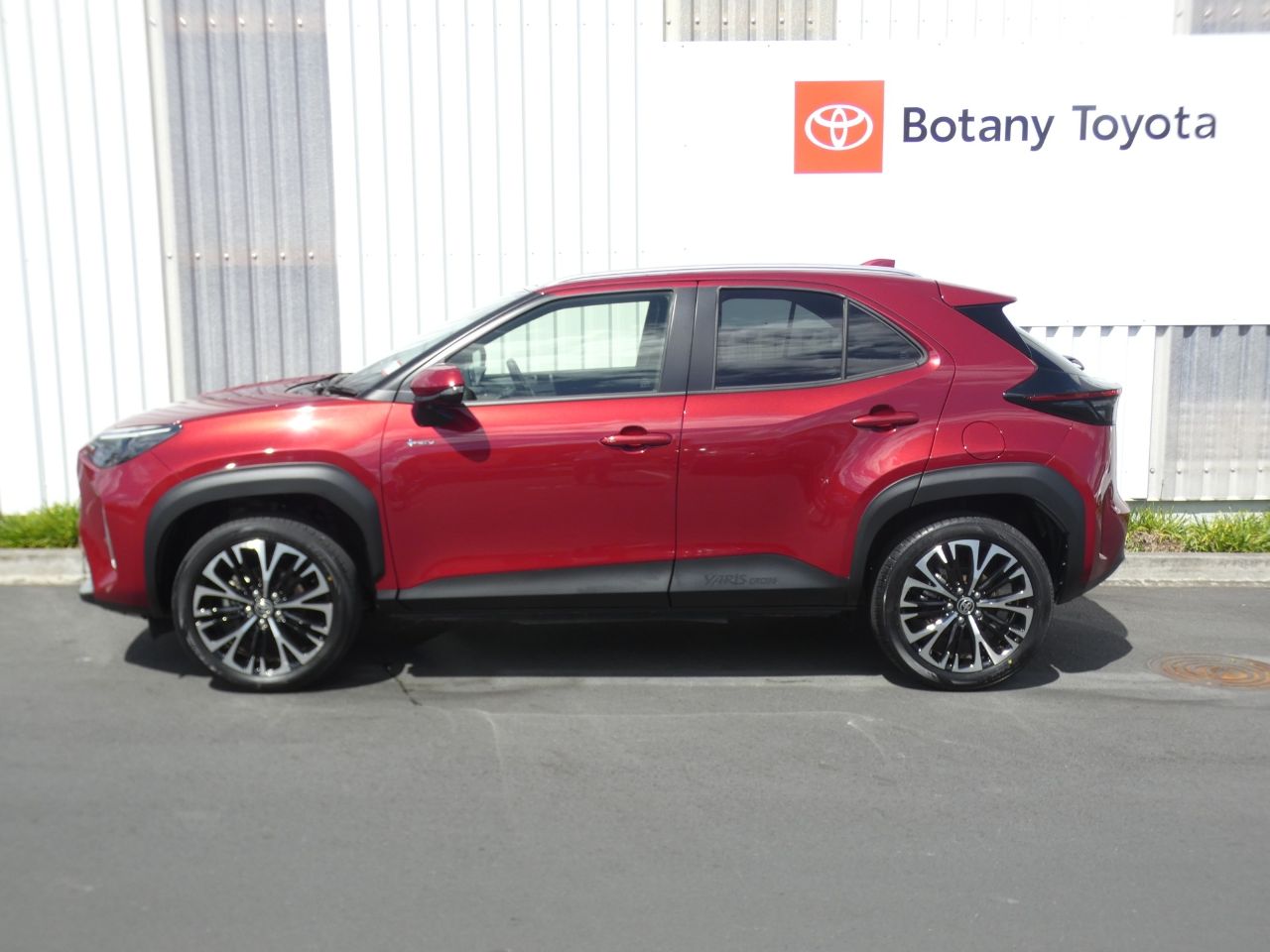 Vehicle image 5