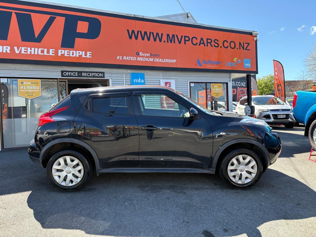 Vehicle image 3