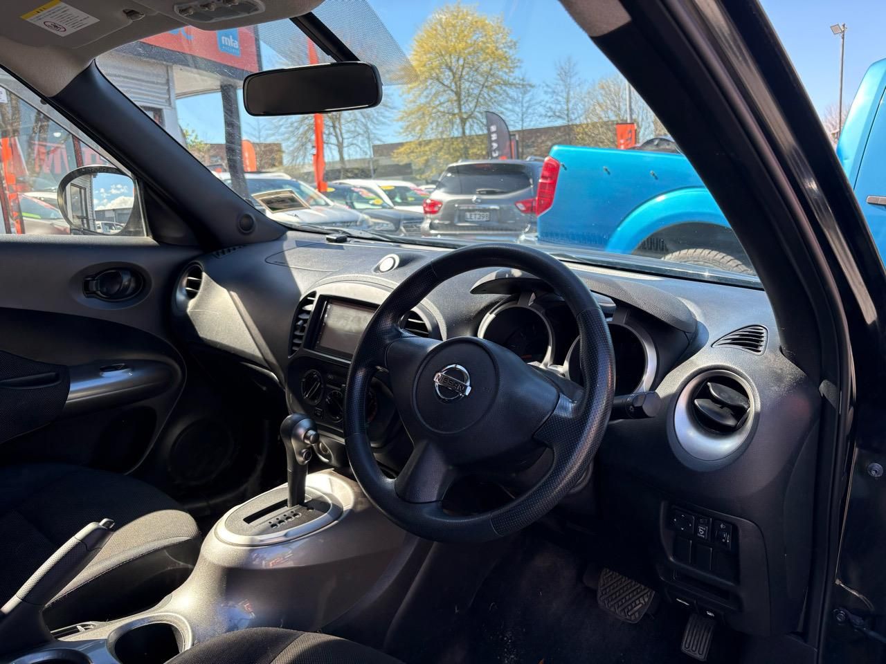 Vehicle image 5
