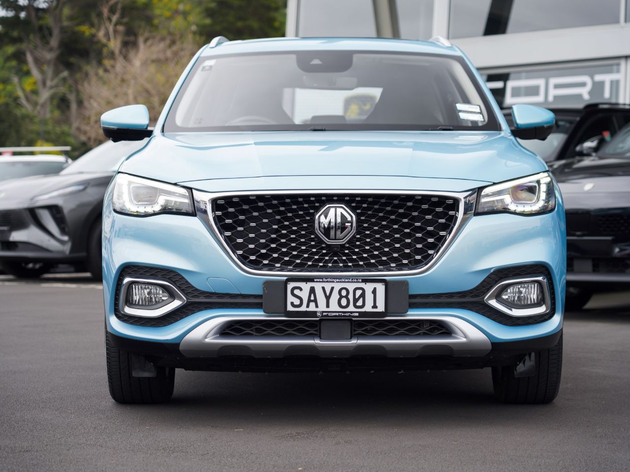 Vehicle image 3